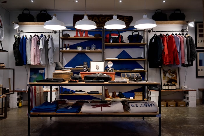 Intérieur chaleureux d'une boutique